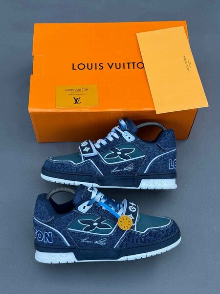 Chaussures LV