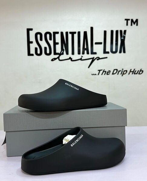Balenciaga slippers