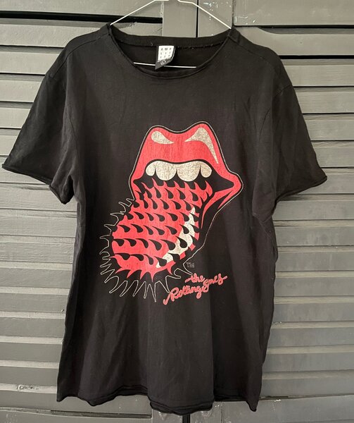 T-shirt noir graphique rock