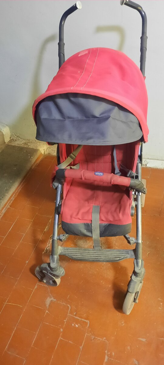 Б/у коляска от фирмы Чико