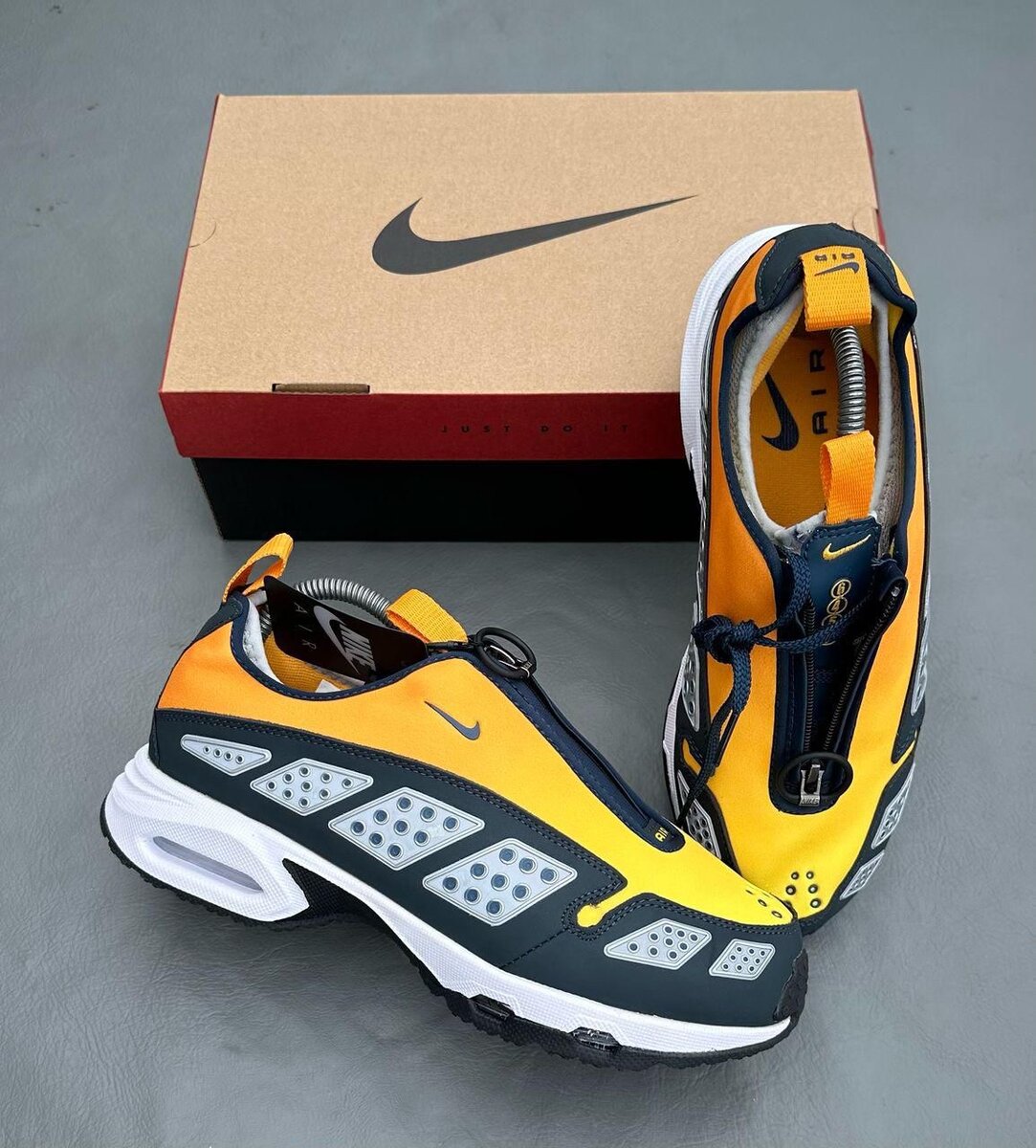 Nike Air Max Triax Sneakers