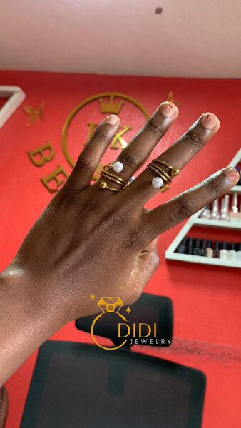 Bagues en or élégantes en perles