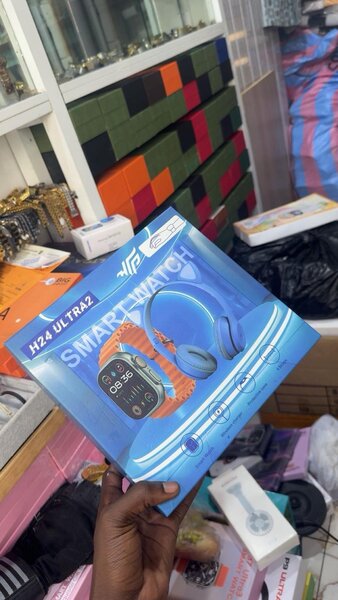 Smartwatch avec écouteurs intégrés