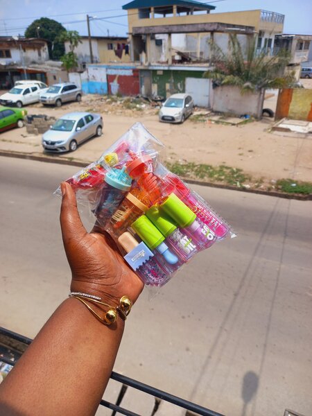 15 mélanges  brillants à lèvre