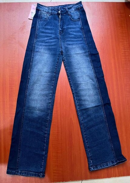 Jeans tendance avec motifs