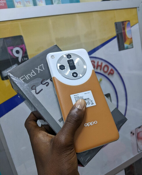 Smartphone OPPO Find X7