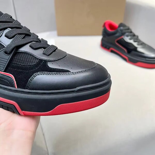 Basket homme design élégant