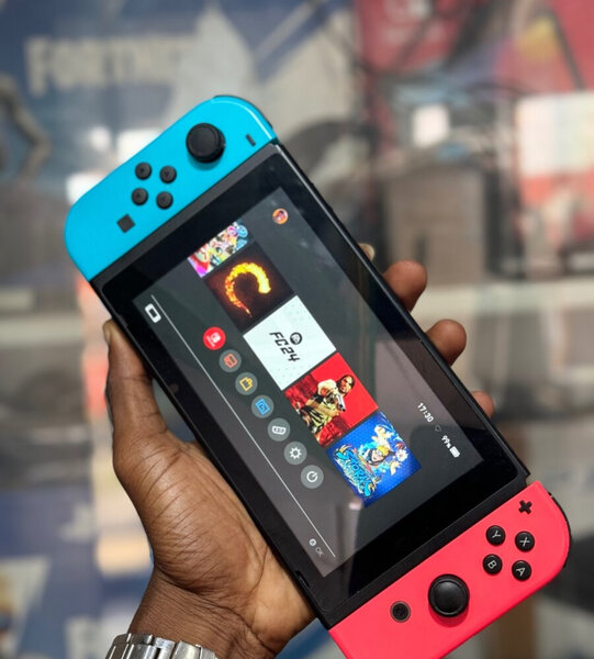 Console Portable Gaming Pro