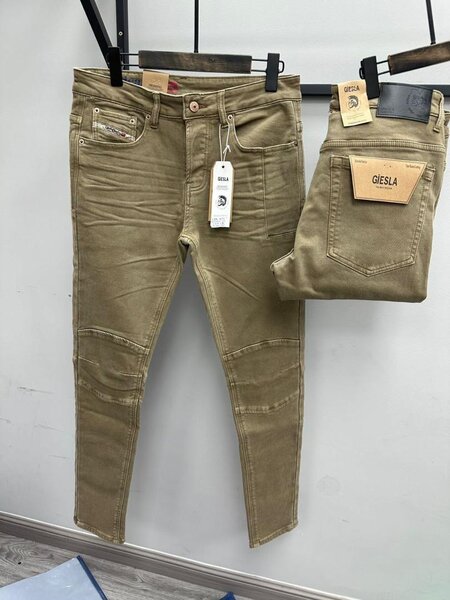 Jeans slim beige pour hommes