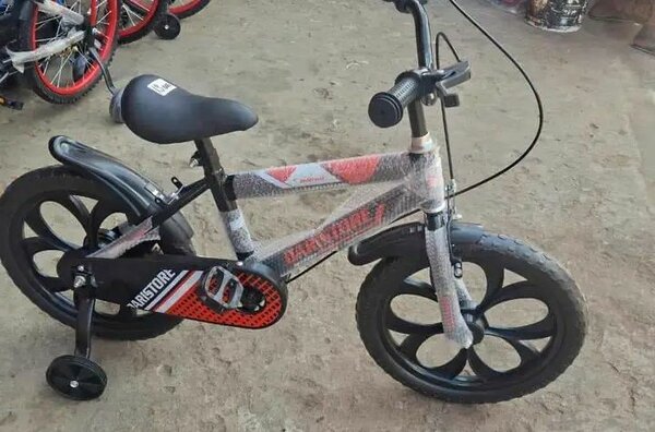 Vélo enfant avec roulettes