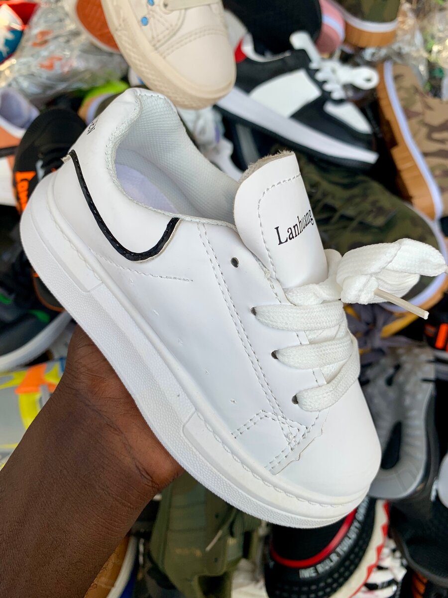 Basket pour les enfants bien chic là de 25 à 37