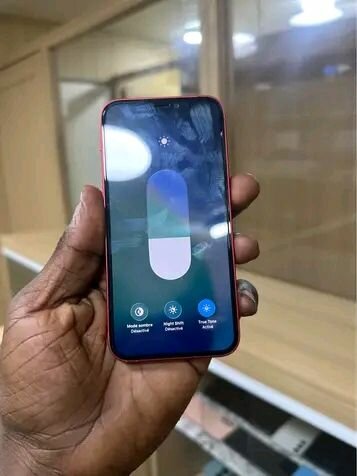 iPhone 11 rouge 128Go