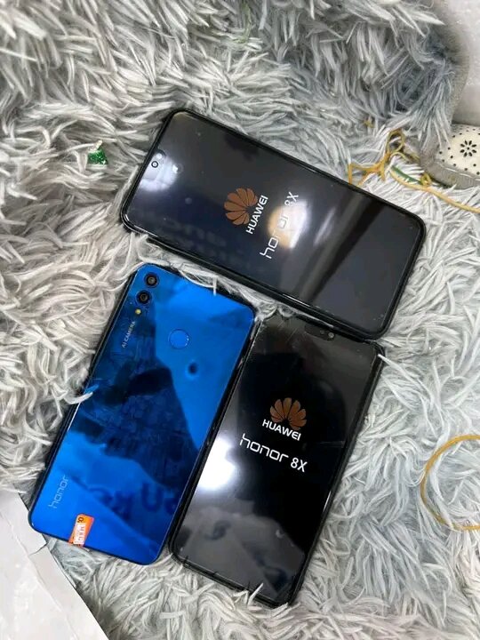 Huawei Honor 8X et Y9