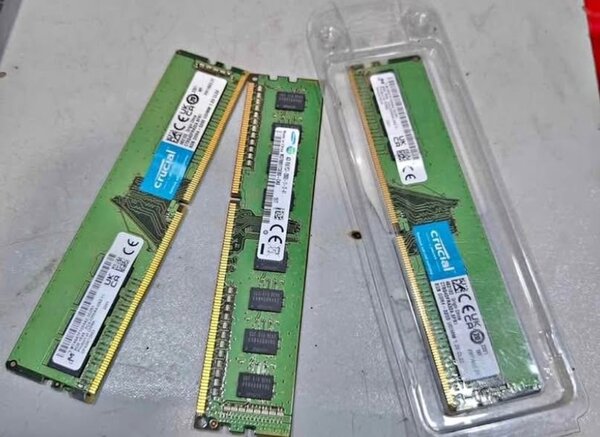 Mémoire RAM 16GB DDR4