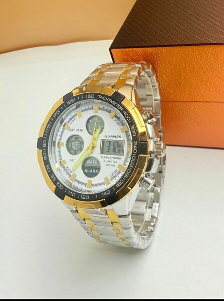 Montre sportive bicolore