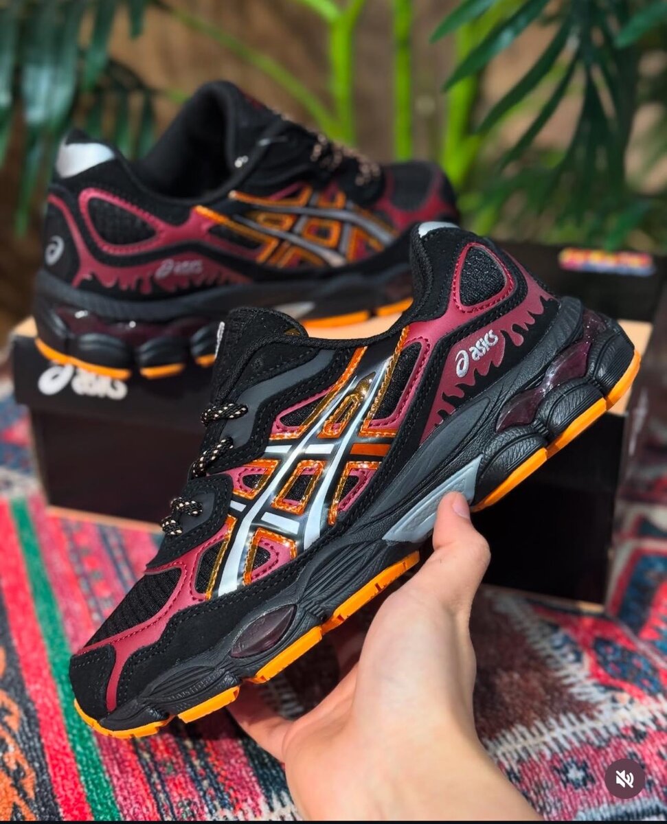 ASICS CLASSIC