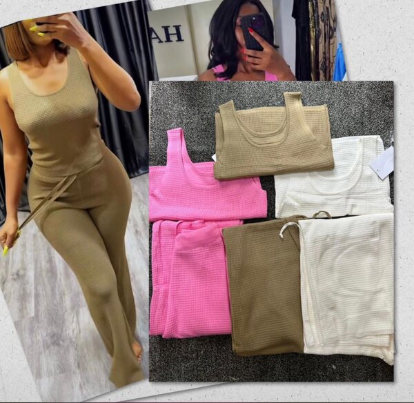 Chic ensemble femme Disponible