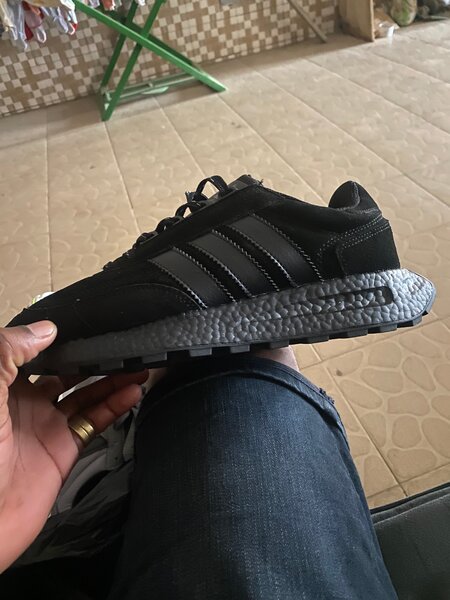 Baskets noires Adidas Homme