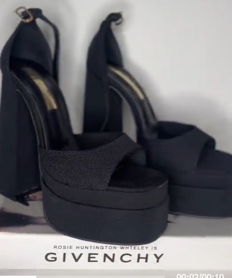 Beautiful black heels 