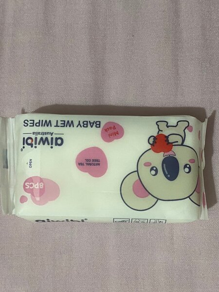 Lingettes humides bébé