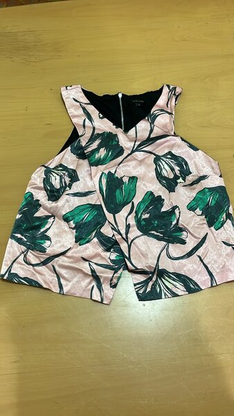 PINK SILK RIVER ISLAND TOP ( UK 12)