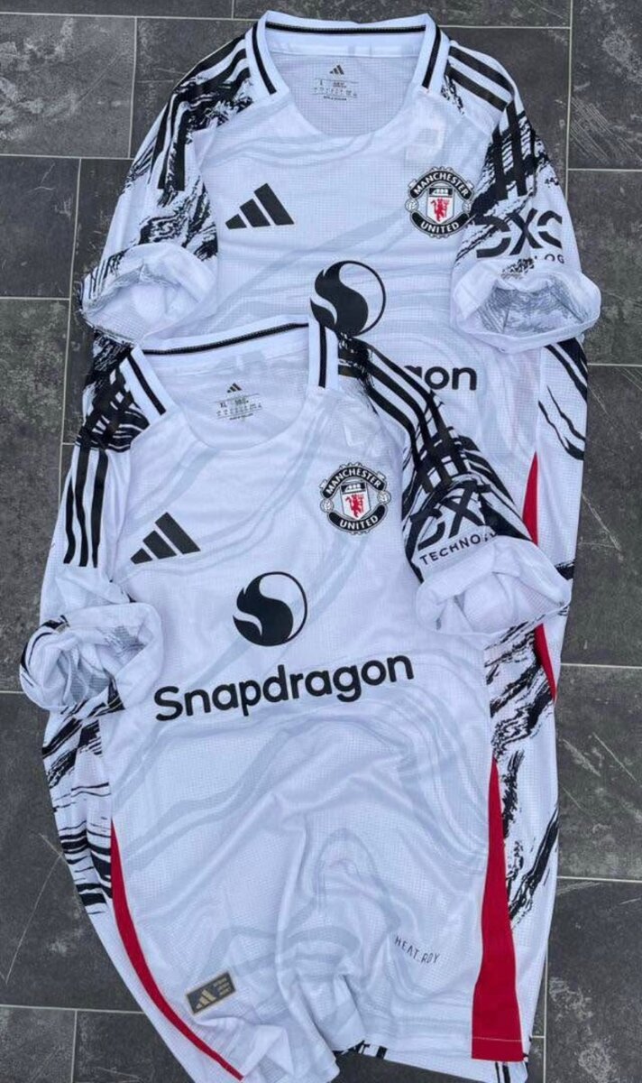 Maillots de foot blanc pour adultes