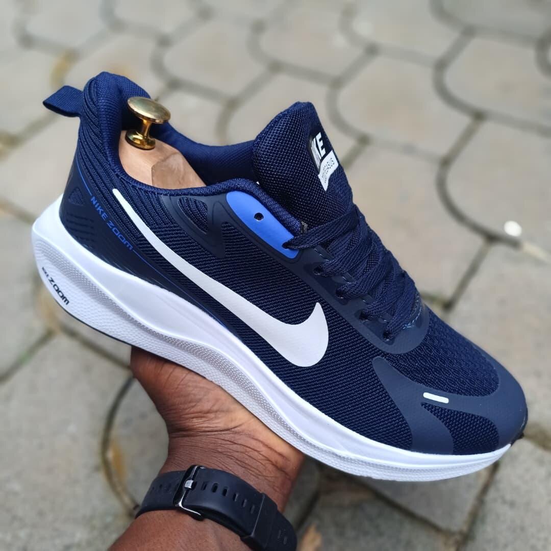 Chaussures de course Nike Zoom