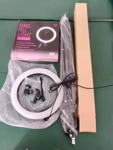 Anneau lumineux avec trépied