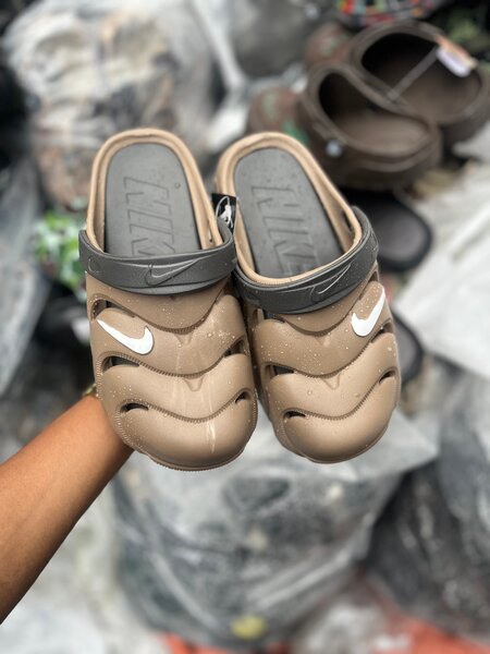 Sabots confortables unisexes