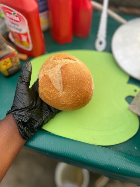 Burger aux œufs croustillant