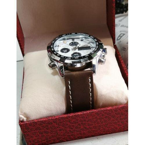 Montre chronographe élégante