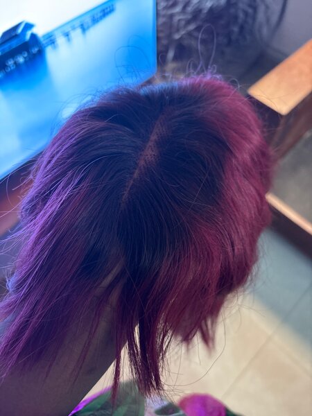 Perruque courte bordeaux