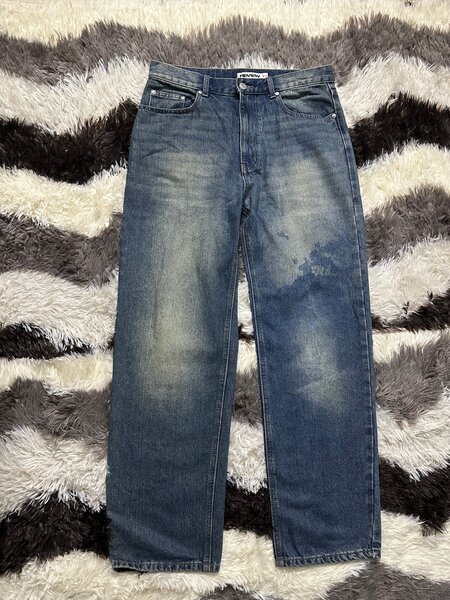 Jeans tendance.Les vrais baggy