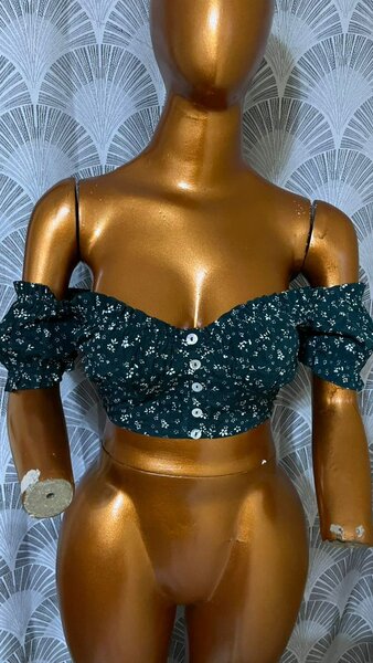 Haut court à fleurs féminin