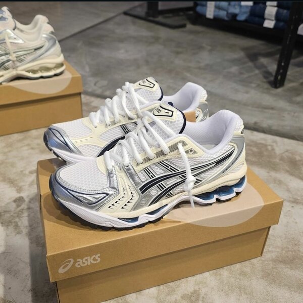 Chaussures de Running Asics