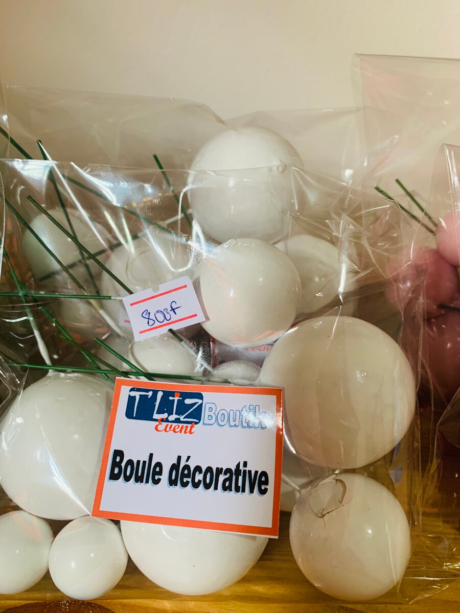 Boules décoratives colorées