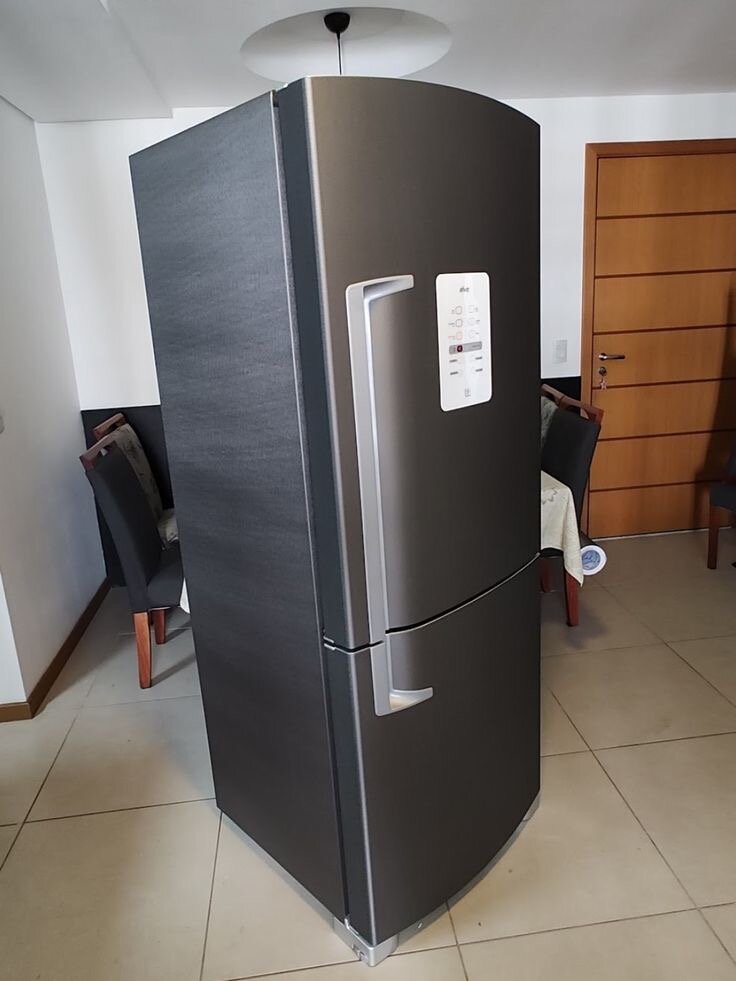 Réfrigérateur moderne inox