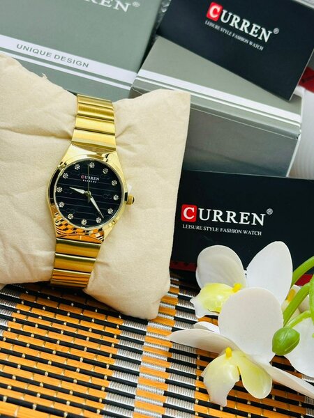 Montres Élégantes Curren