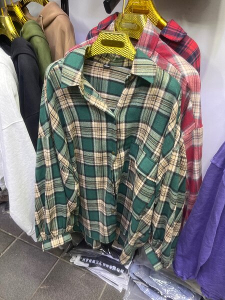 Клетчатая рубашка. В 4х расцветках по 1500 сомов