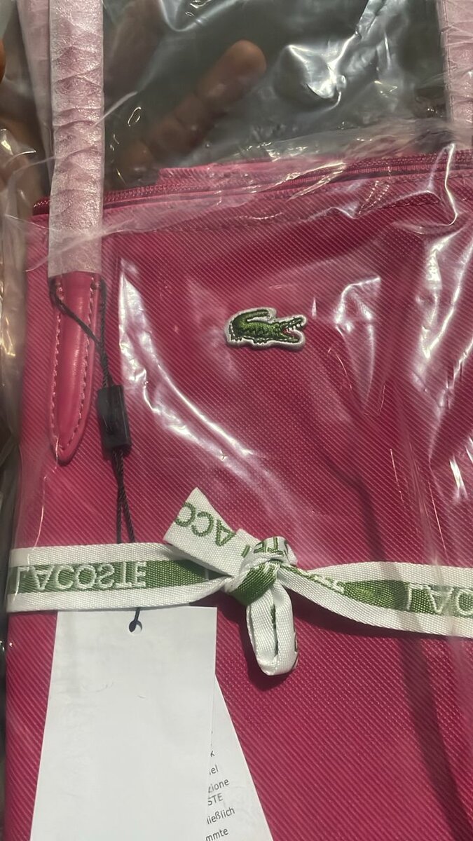 Sac à main Lacoste élégant