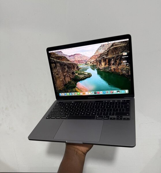 MACBOOK M1 Pro 2020