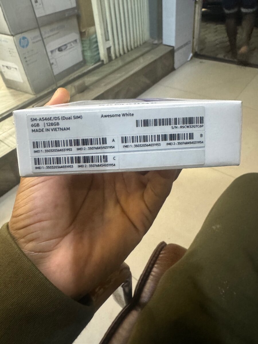 Samsung galaxyA54  5G storage 128gb RAM 6GB BRAND NEW