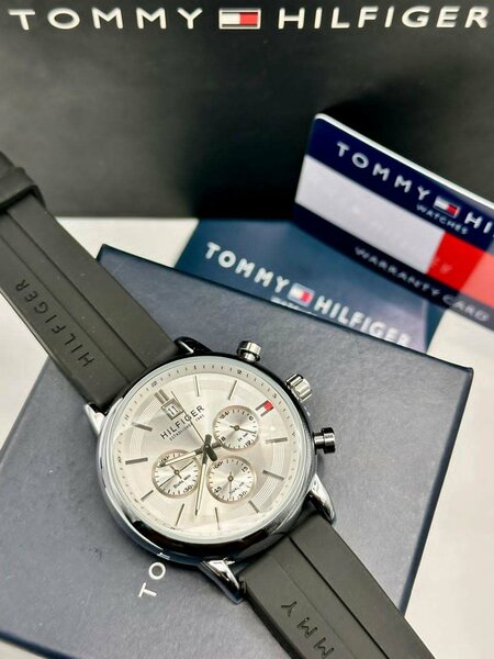 Montre Hilfiger noire
