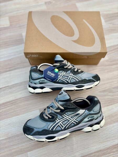 Chaussures de Course Asics