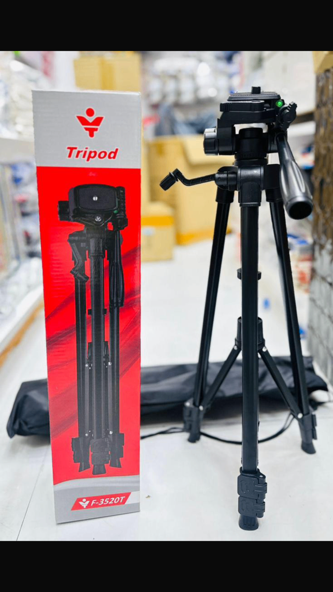 Industrial tripod stand