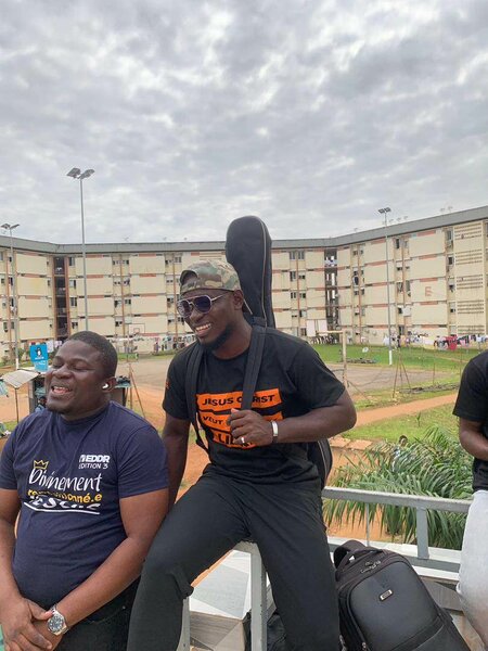 𝑾𝑶 𝑯𝑼𝑰 𝑴𝑨𝑰