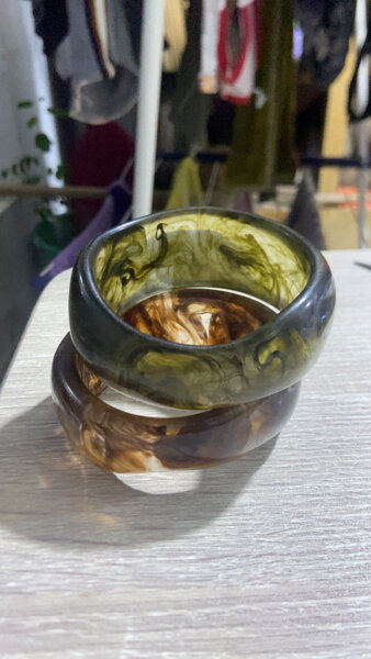 Bracelets en résine marbrée