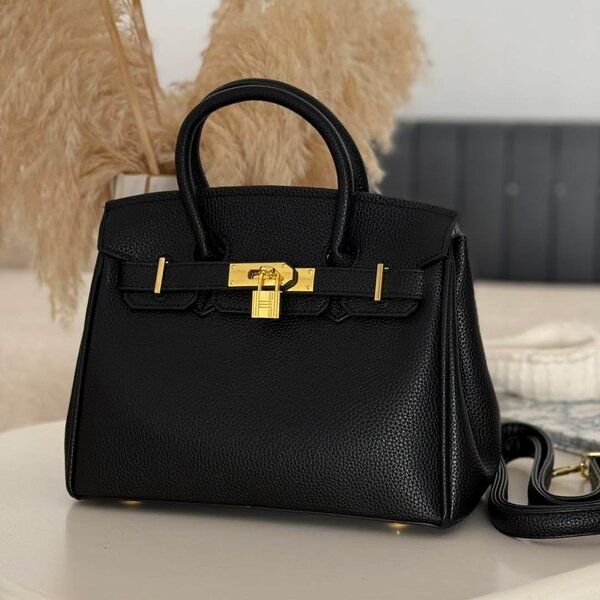 Sac à main en cuir noir élégant