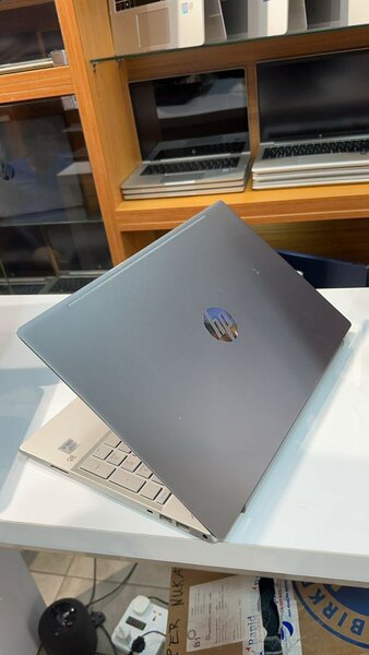 HP Pavilion 15