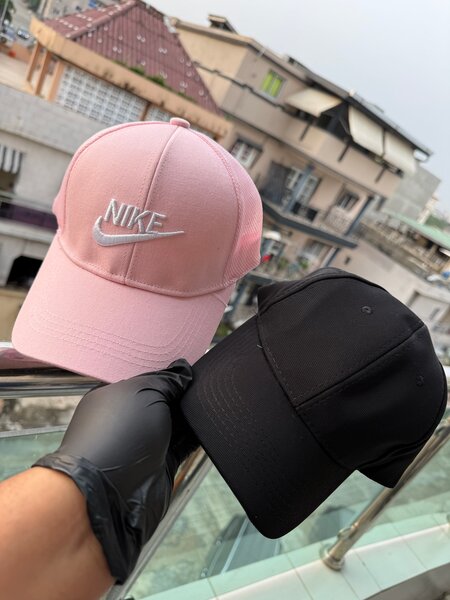 Casquettes Nike et unique
